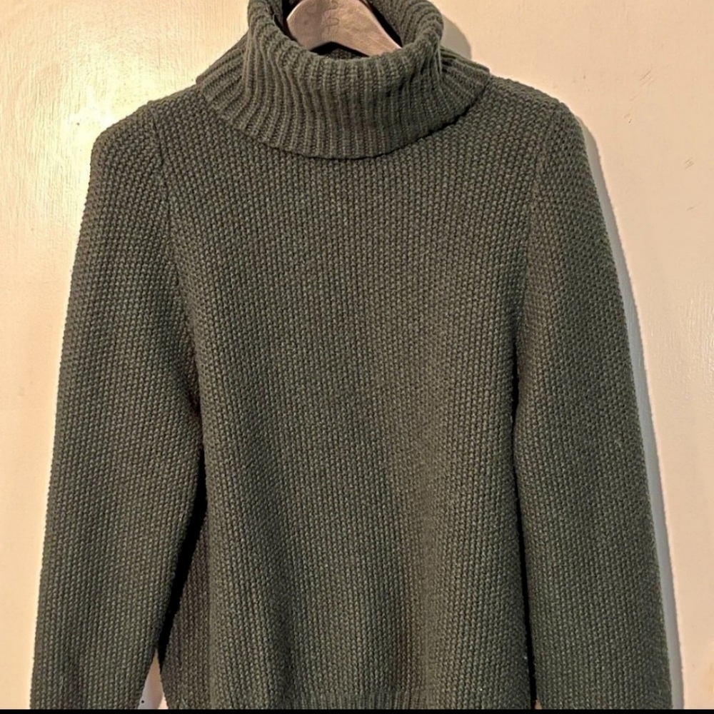 Made well forest green waffle knit turtleneck sweater